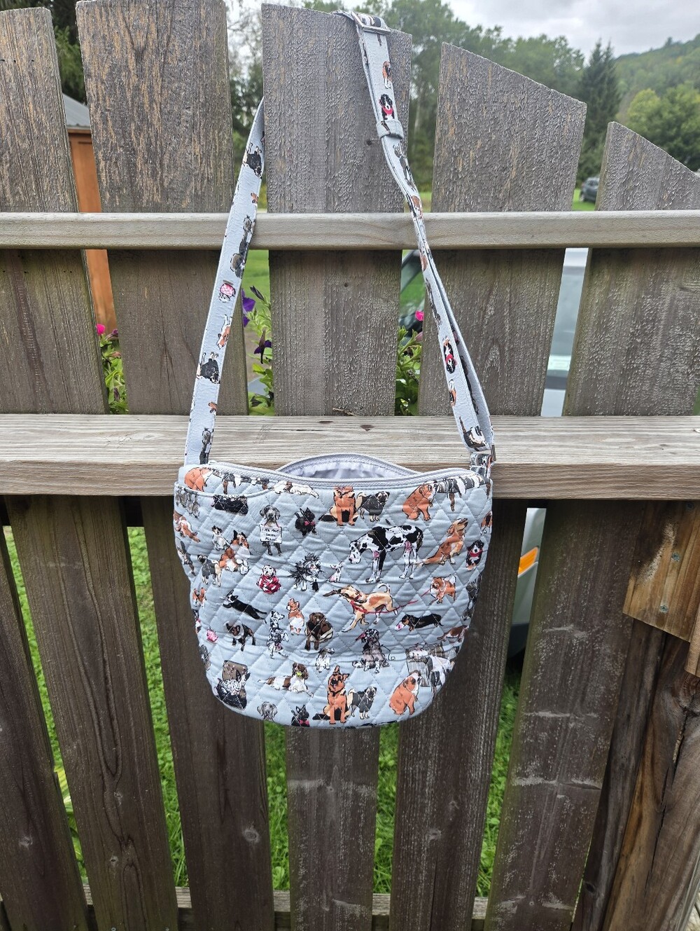 Quilted Dog Print Crossbody Bag - Light Gray Vera Bradley
